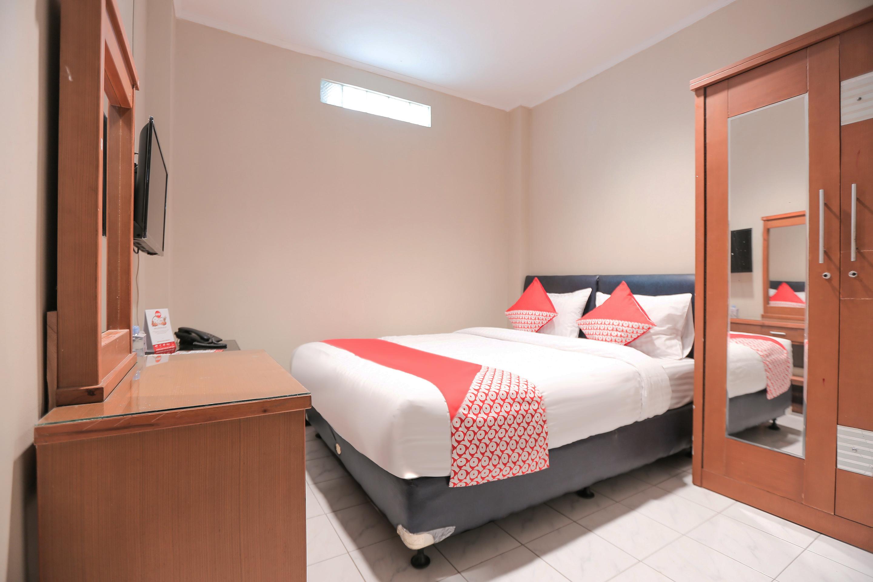 Oyo 117 Blueberry Homestay Джакарта Экстерьер фото